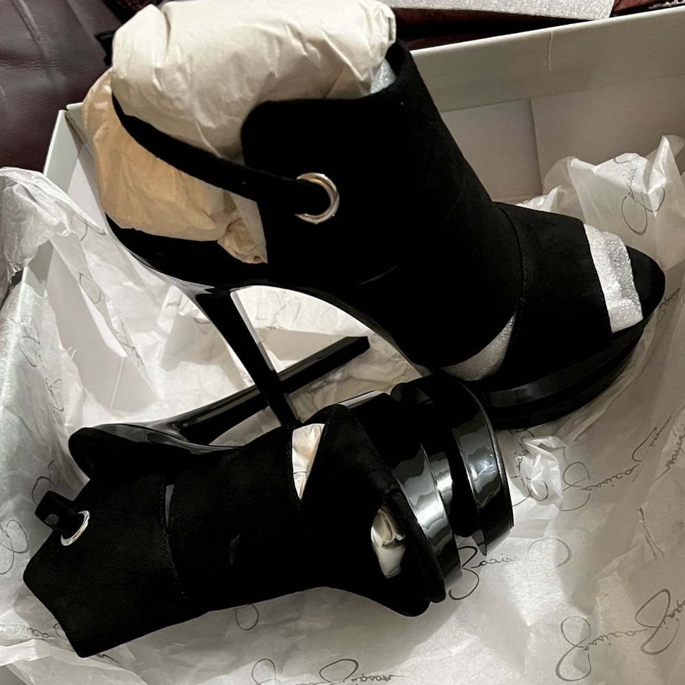 Heels size 5 1/2